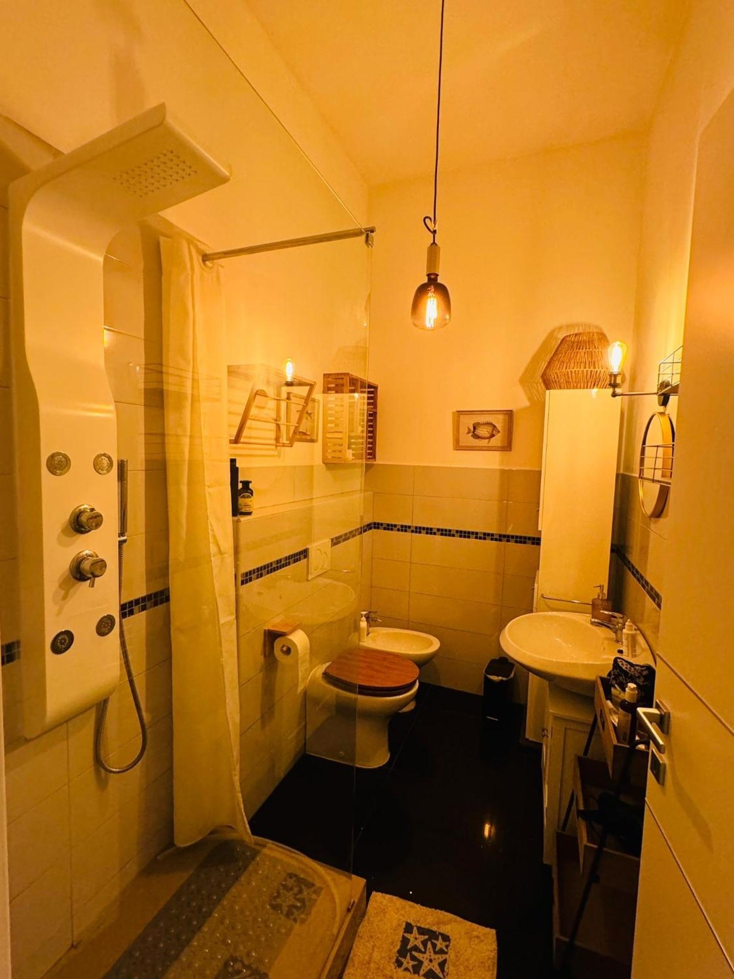 H33 Boutique Apartment In Livorno Centro Екстер'єр фото